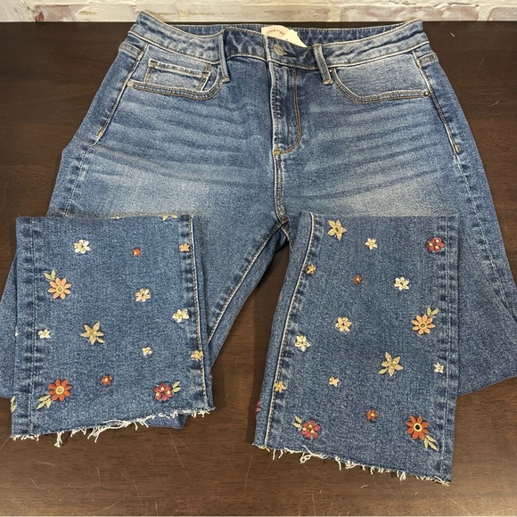 DRIFTWOOD Denim - DRIFTWOOD Blue Jeans with Floral Embroidery